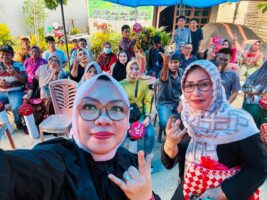 Blusukan, Trinop Tijasari Dengarkan Keluhan Warga