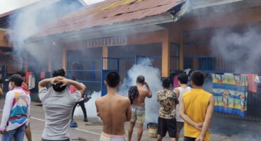 Antisipasi Penularan Penyakit Demam Berdarah, Rutan Unaaha Fogging Blok Hunian