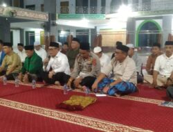 Penjabat Bupati Konawe Pimpin Takbir Akbar di Masjid Agung Babussalam Unaaha