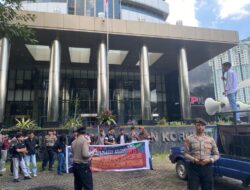 Demo Desak KPK Segera Panggil dan Periksa Oknum Anggota DPR RI Berakhir Ricuh