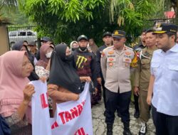 Temui Demonstran, Bupati Buton Janji Kawal Lanjutan Program PTSL di Desa Wabula 1