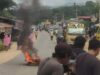 Protes Jalan Rusak, Ribuan Warga Lambuya-Puriala Blokir Jalan Nasional: “Kami Sudah Terlalu Lama Sabar!”