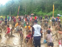 Serunya Lomba Tangkap Lele Warnai Perayaan HUT ke-80 RI di Konawe