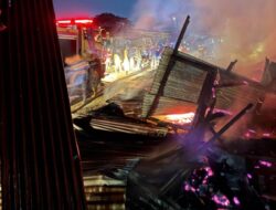 Pasar Sentral Asinua Terbakar, Penyebab Masih Diselidiki