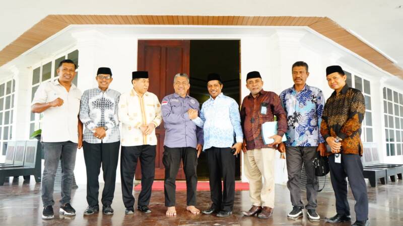 Perkuat Sinergi Program Keagamaan, Kakanwil Kemenag Sultra Audiensi dengan Bupati Muna