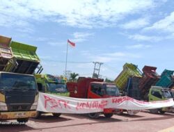 Tambang Galian C Ditutup, Ratusan Sopir Dump Truk Demo DPRD Konawe Minta Kepastian