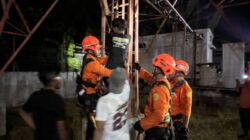 Remaja di Kolaka Nekat Panjat Tower Telkomsel, Tim SAR Lakukan Penyelamatan