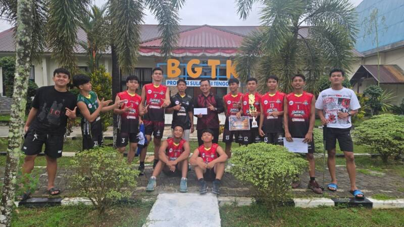 SMAN 1 Unaaha Juara Turnamen Voli SMA/SMK se-Sultra pada Hardiknas 2026