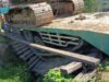 Truk Tronton Bermuatan Excavator Ambrukkan Jembatan Semi Permanen di Asinua, Warga Diminta Waspada
