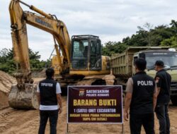 Diduga Terlibat Tambang Pasir Ilegal, Polres Konawe Amankan Satu Unit Excavator di Uepai