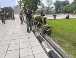 Kodim 1417/Kendari Kerahkan 300 Personel Bersihkan TMP Watubangga Jelang HUT RI ke-81