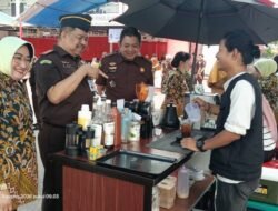 Kejari Konawe Gelar Pasar Murah, Cek Kesehatan dan Sunatan Massal Gratis Sambut Hari Lahir Kejaksaan ke-81