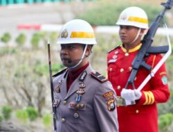 IPDA Yaya Andika Pria Elsayadi Pimpin Paskibraka pada Upacara Penurunan Bendera HUT ke-81 RI di Konawe