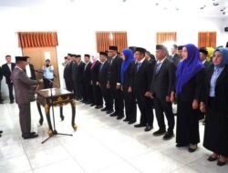 Syamsul Ibrahim Lantik Puluhan Pejabat Konawe, Tegaskan Kinerja Jadi Ukuran Utama Birokrasi