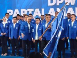 Zulkifli Hasan Lantik Pengurus PAN Sultra, Yusran Akbar Siapkan Mesin Partai Menuju 2029
