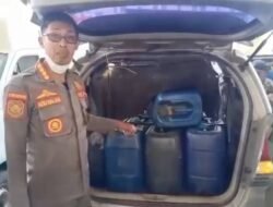 15 Jeriken Ditemukan dalam Mobil di SPBU Rabam Kendari, Satpol PP Turun Tangan